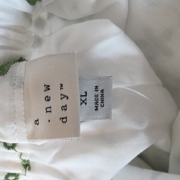 A New Day Women's White & Green Embroidery Maxi Sleeveless Dress Size XL NWT - Picture 5 of 7